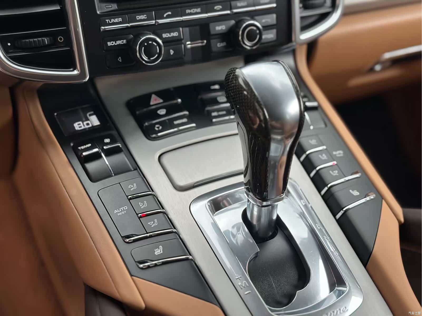 Porsche Cayenne, 2011 15