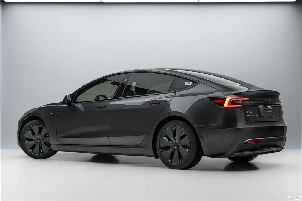 Tesla Model 3, 2025 все фото