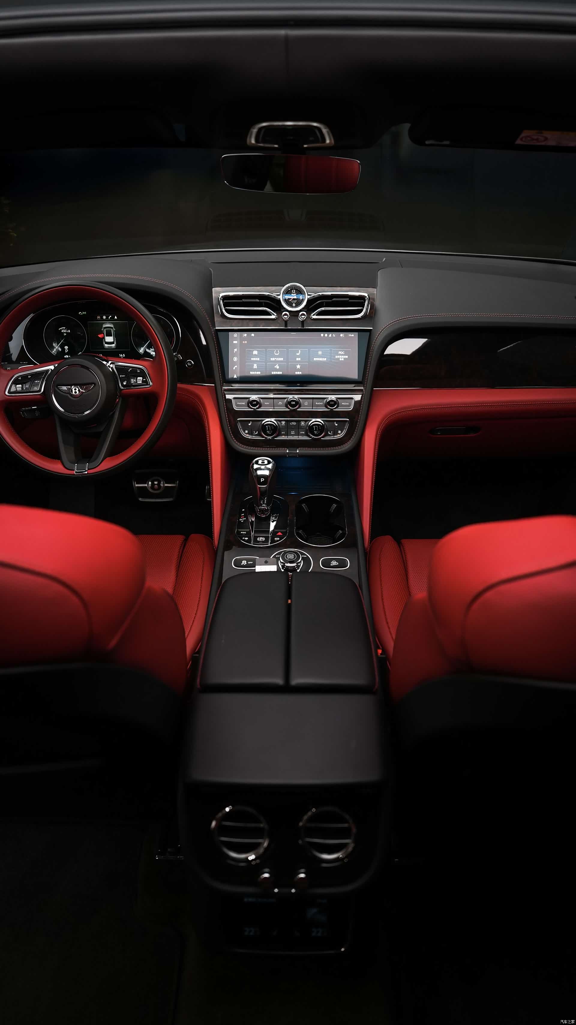 Bentley Bentayga, 2021 7