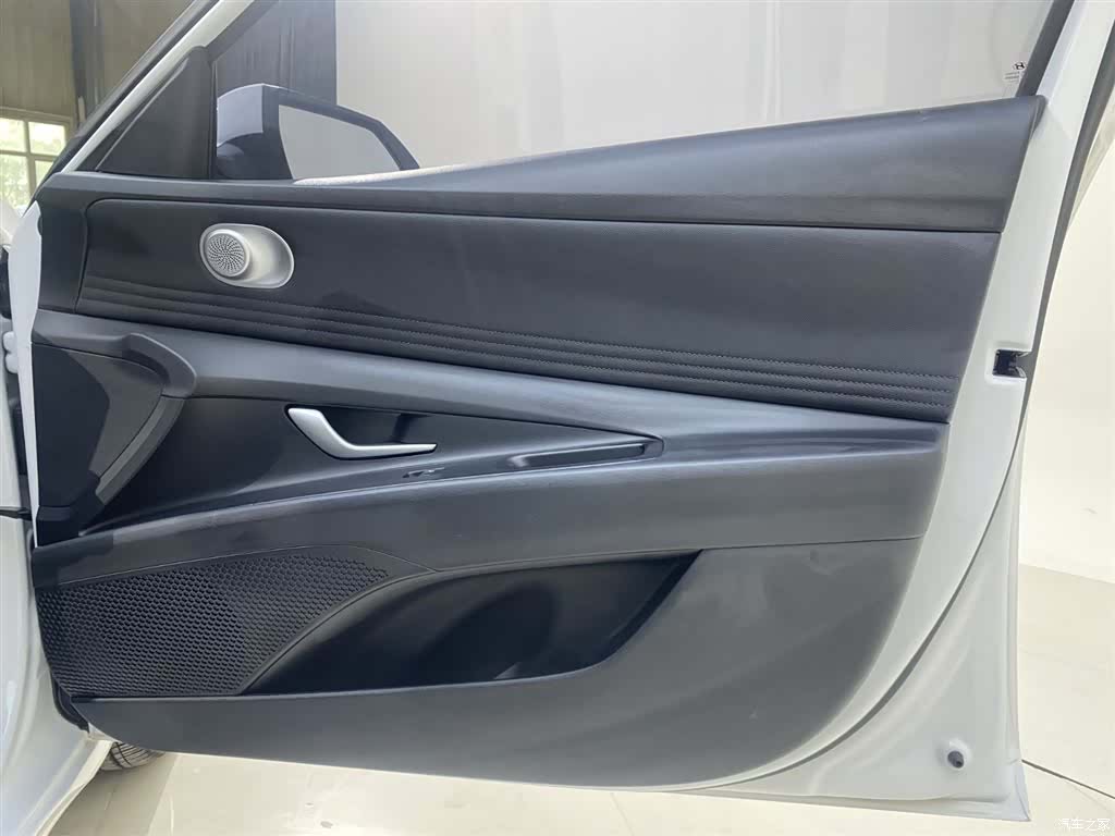 Hyundai Elantra, 2022 17