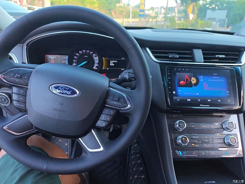 Ford Taurus, 2018 10