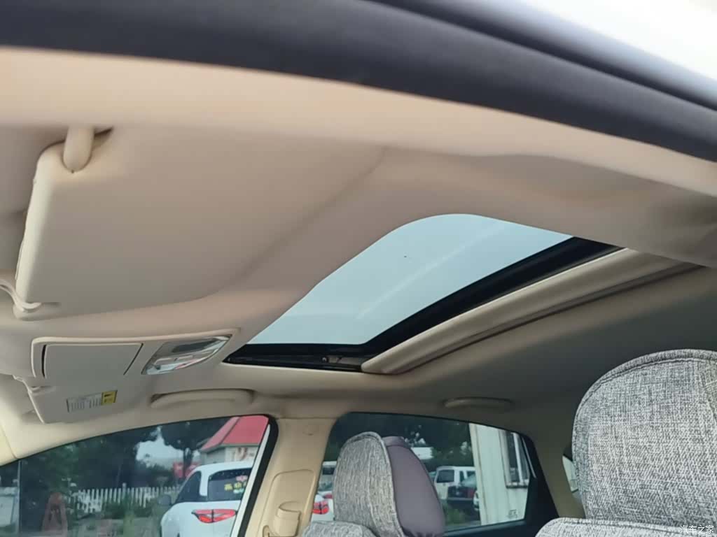 Changan V7, 2015 18