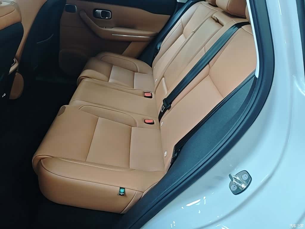 Leapmotor C10, 2025 17