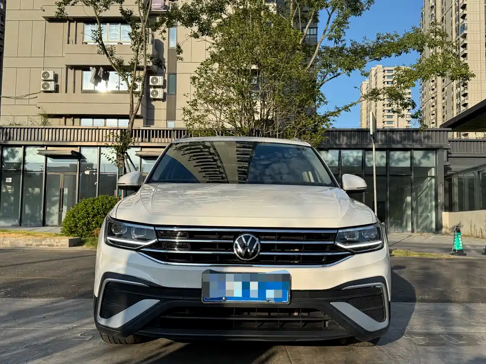 Volkswagen Tiguan L