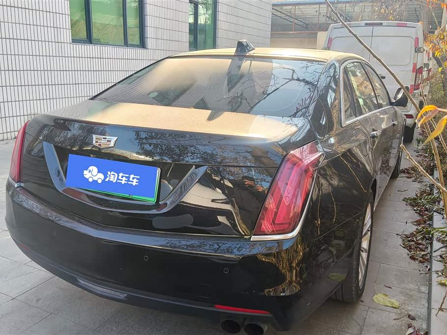 Cadillac CT6 PLUG-IN