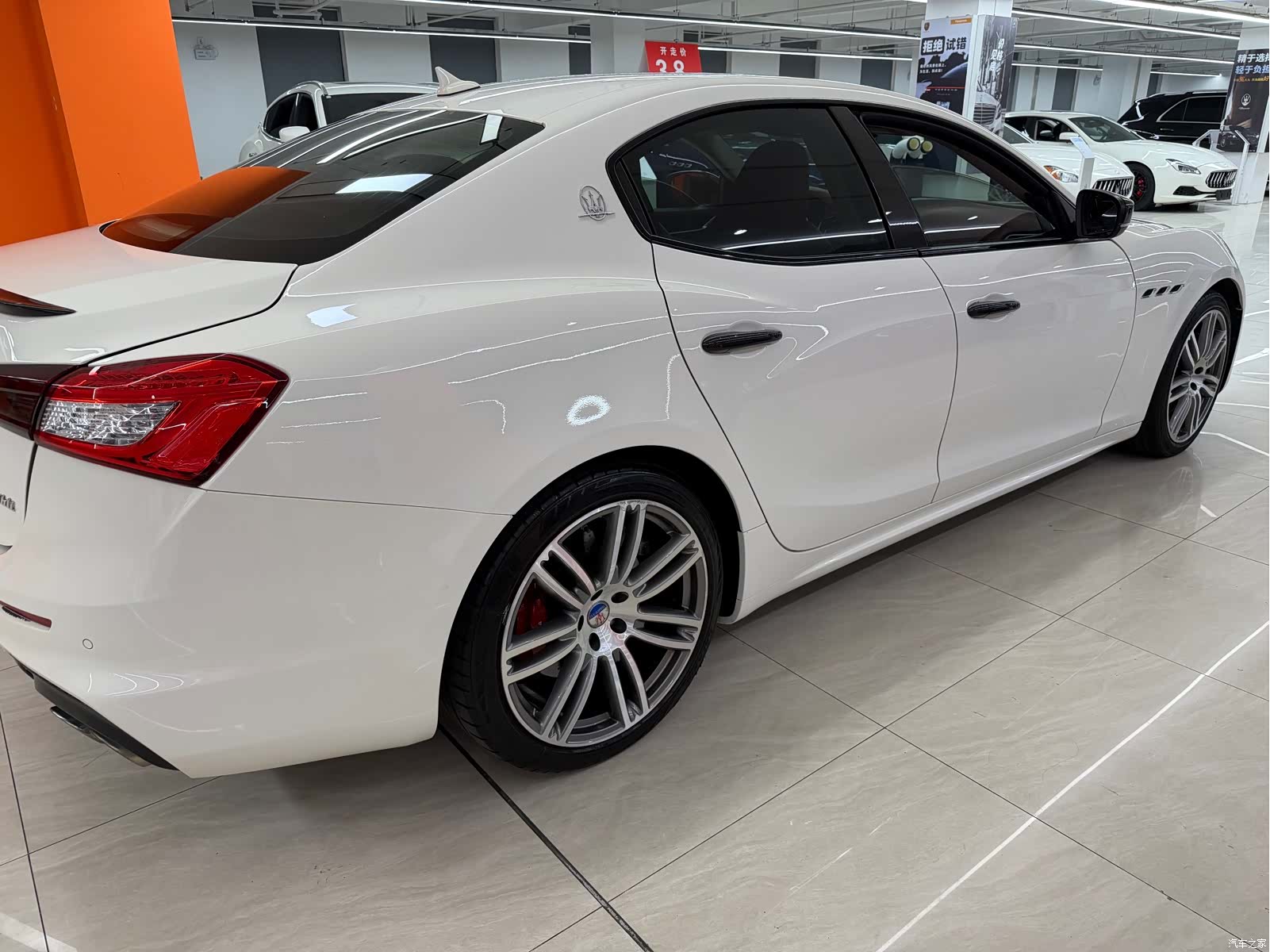 Maserati Ghibli, 2019 8