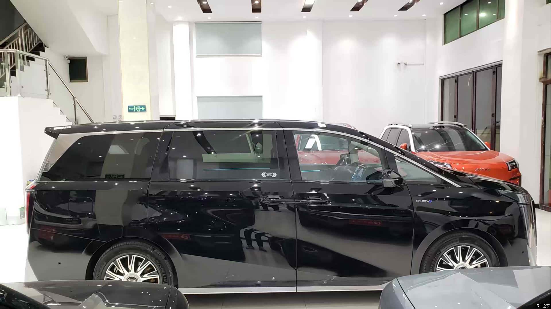 Trumpchi E9, 2025 16