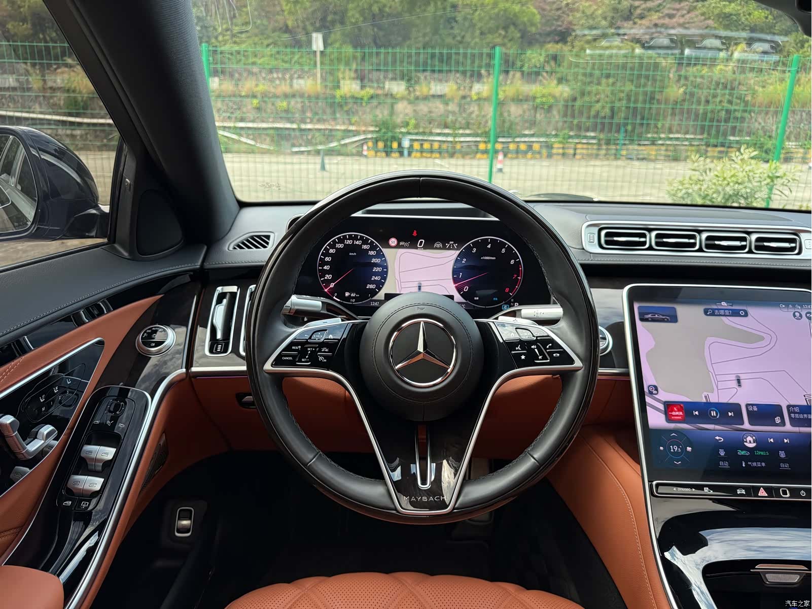 Maybach S-Class, 2023 10