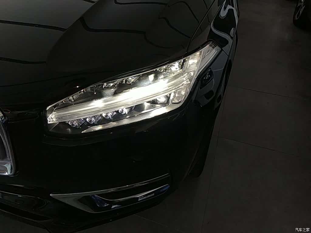 Volvo XC90, 2022 24