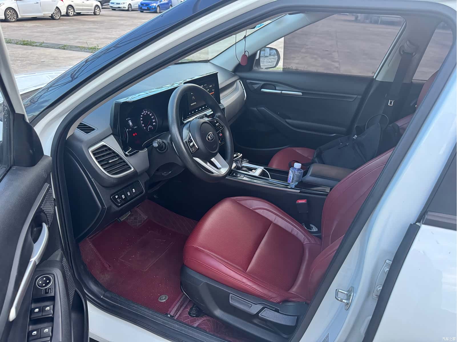 Kia KX3, 2020 8