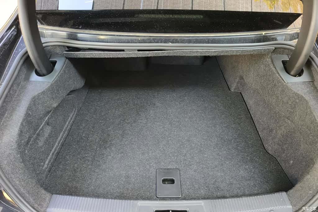 Hongqi H7, 2017 4