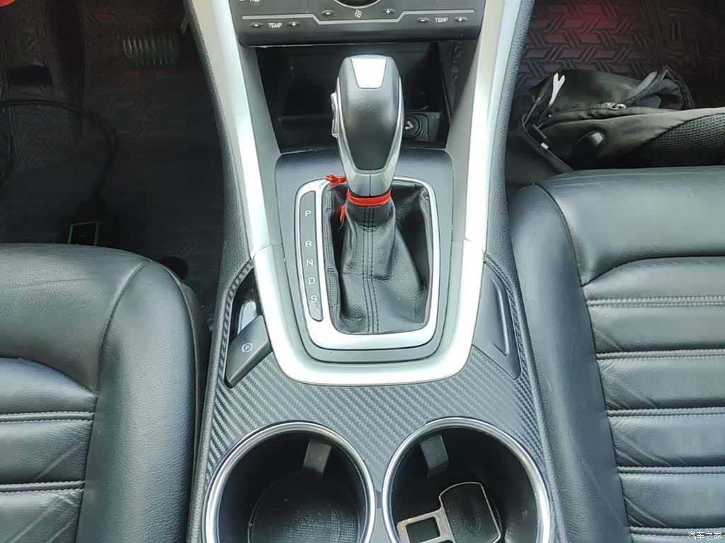 Ford Mondeo, 2015 14
