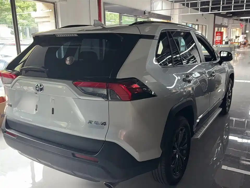 Toyota RAV4 Rongfang