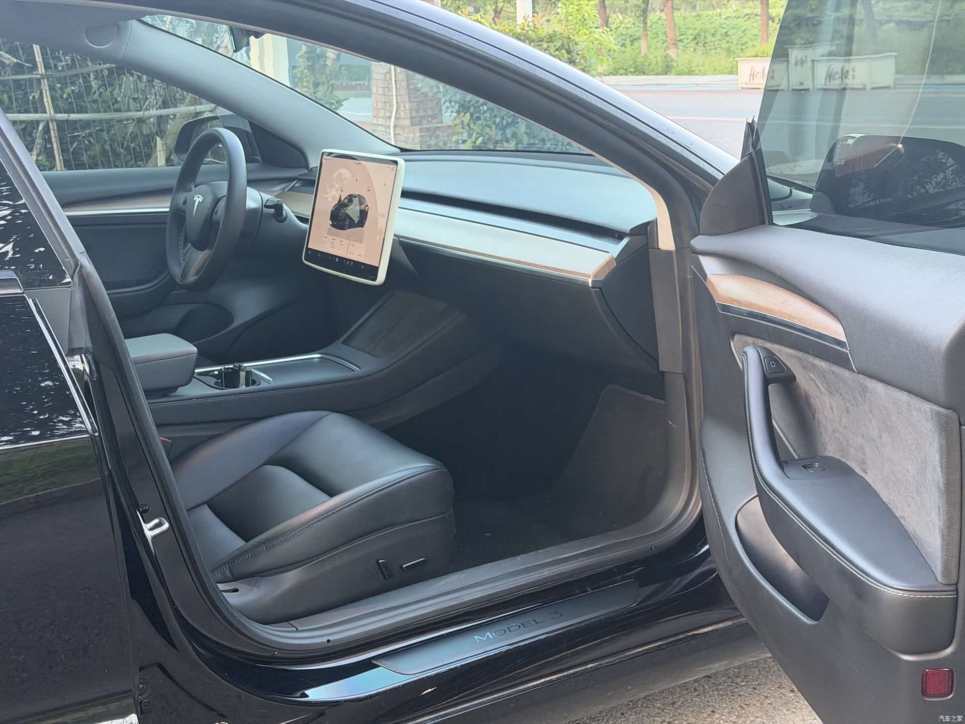 Tesla Model 3, 2022 11