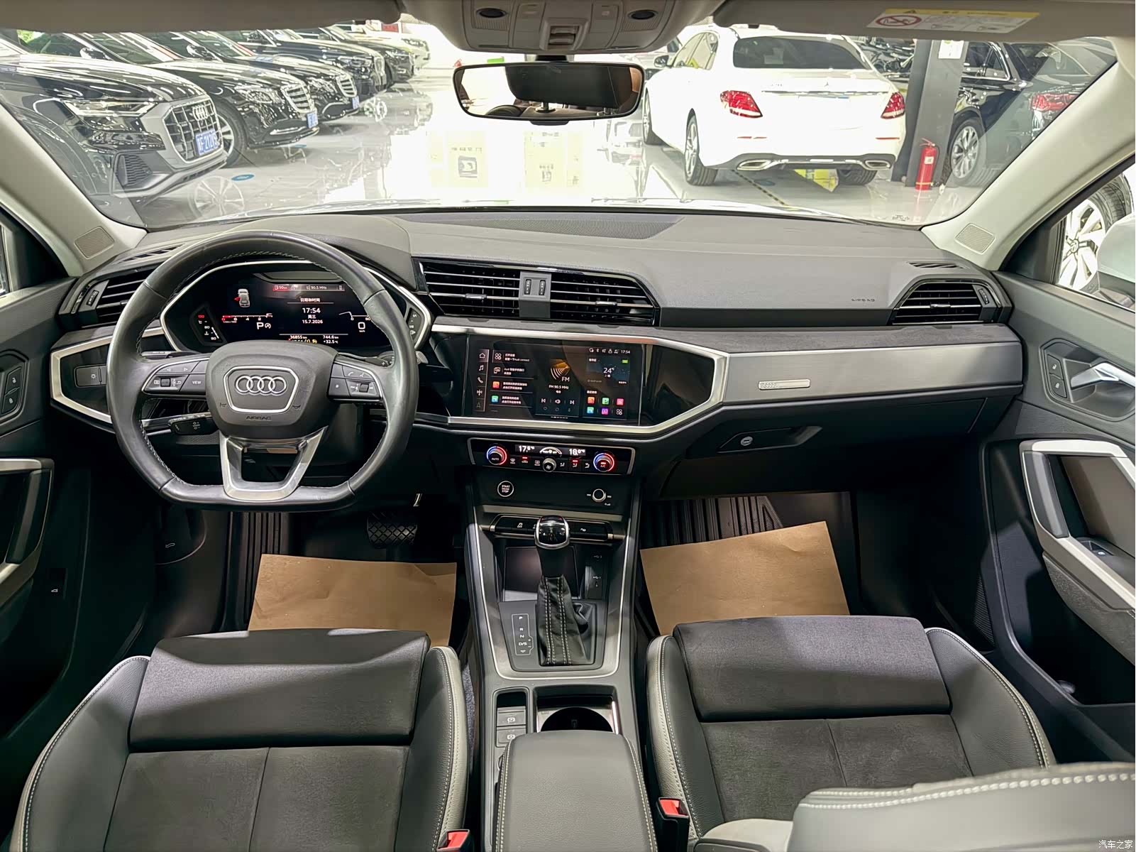 Audi Q3, 2023 все фото
