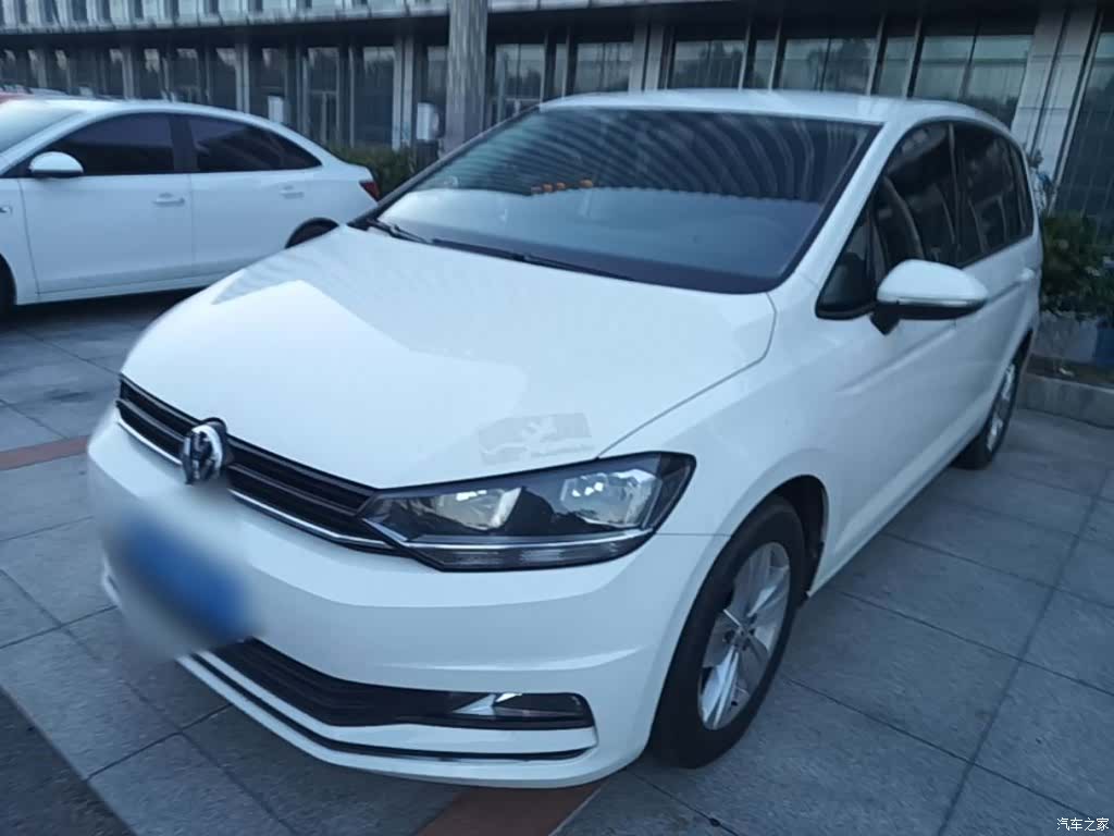 Volkswagen L, 2017 1