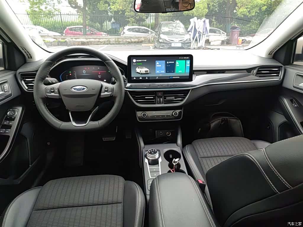 Ford Focus, 2021 10