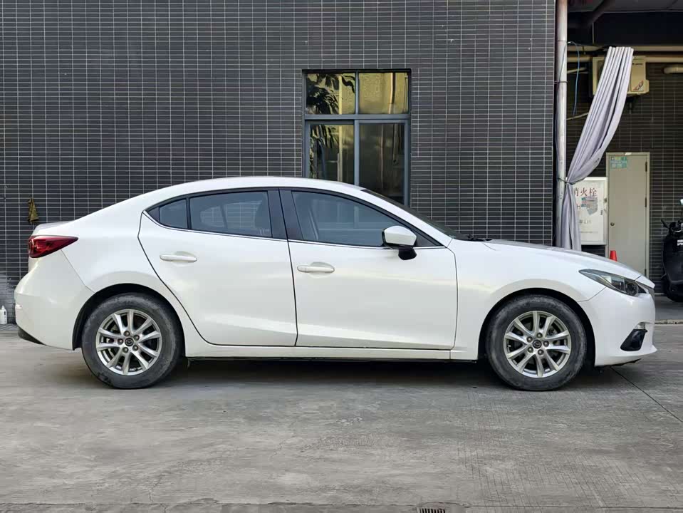 Mazda 3 Angkesaila