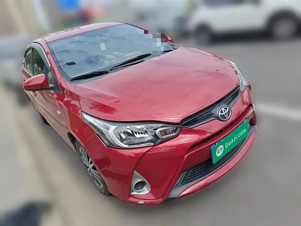 Toyota YARiS L to enjoy