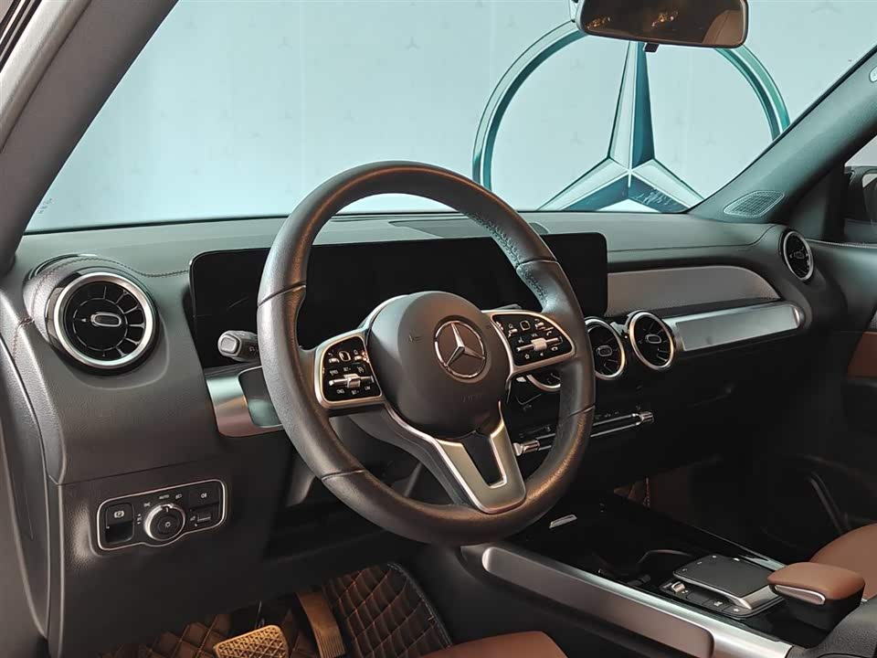 Mercedes-Benz GLB Mercedes-Benz GLB