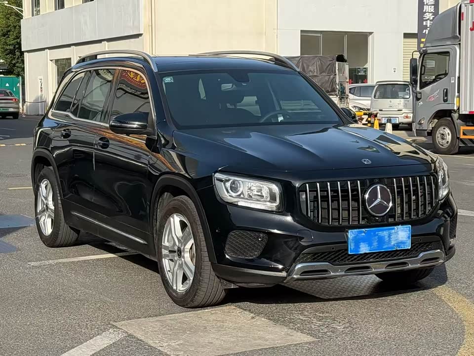 Mercedes-Benz GLB