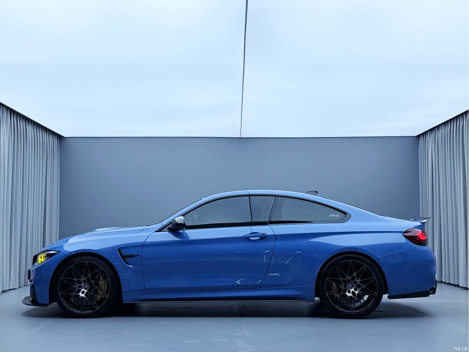 BMW M4, 2018 все фото