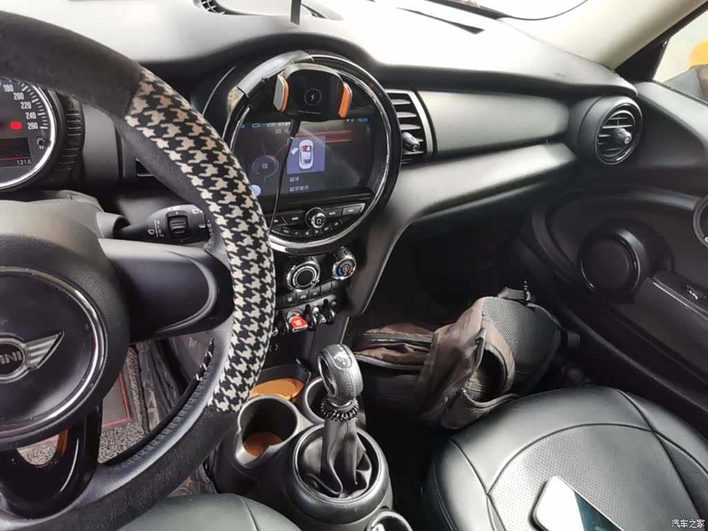 Mini ONE, 2016 10