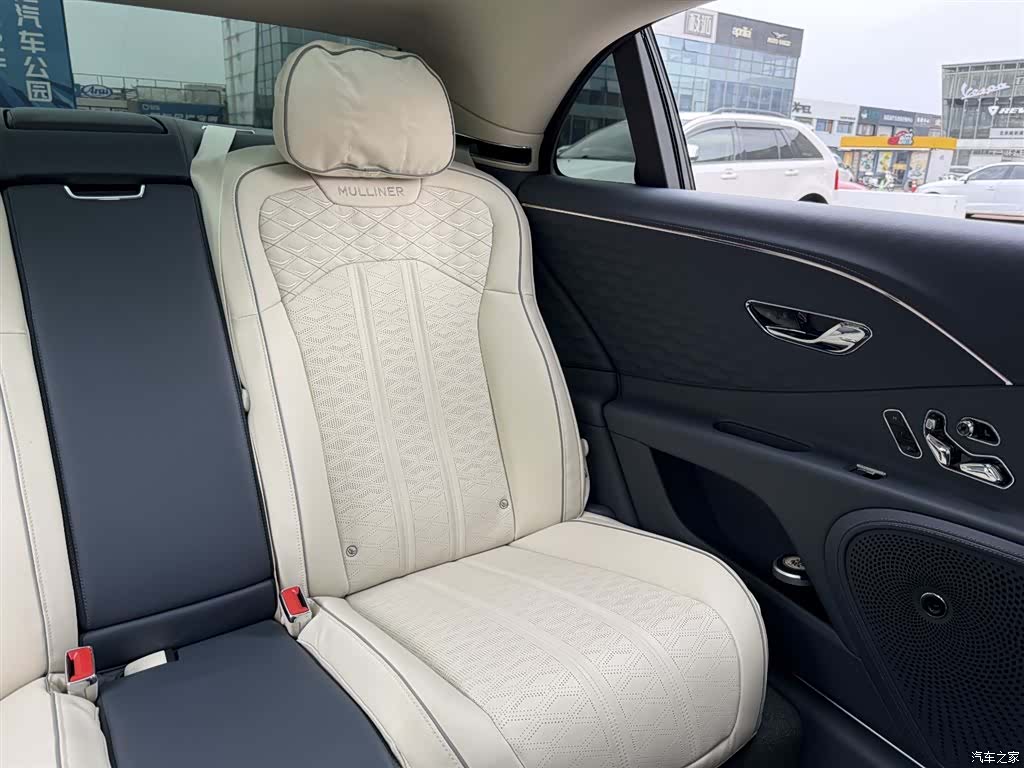 Bentley Flying Spur, 2025 33