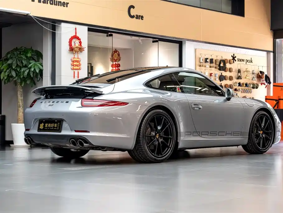 Porsche 911