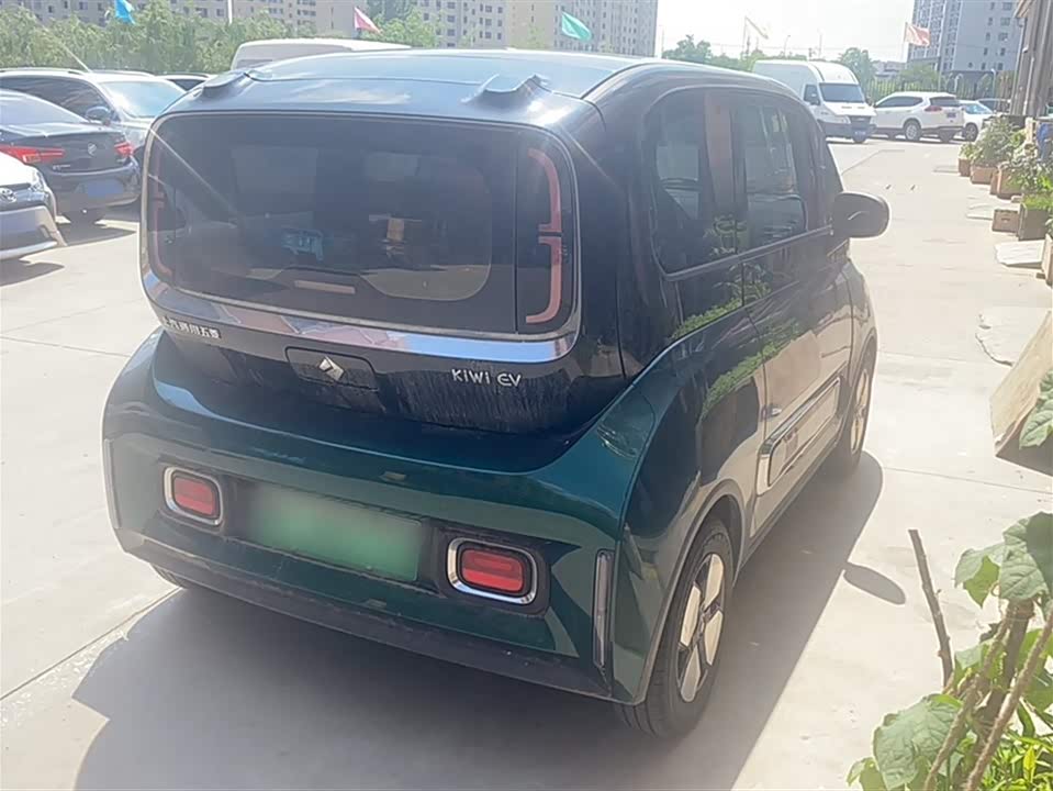 Baoding KiWi EV