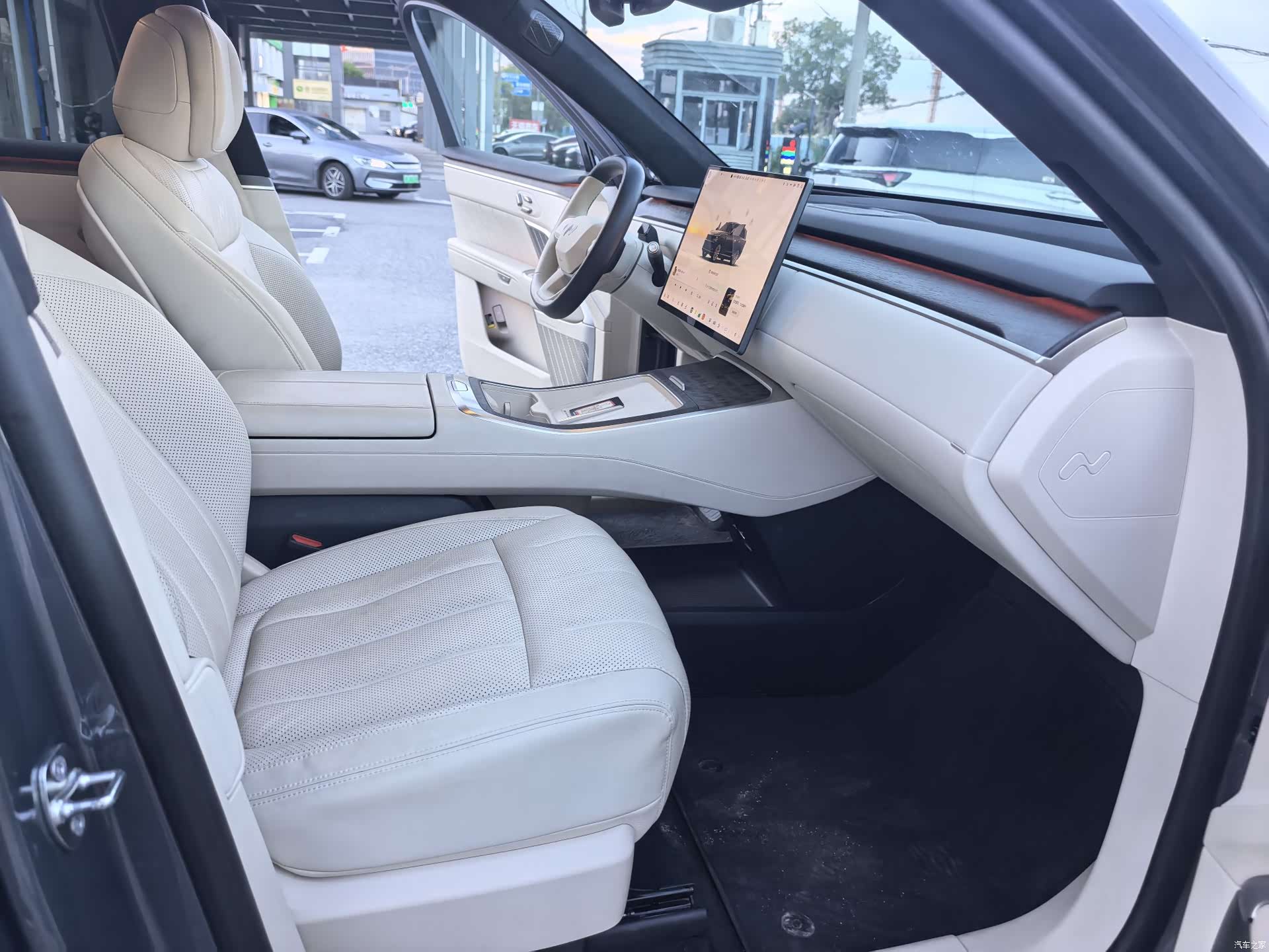 NIO L90, 2025 21