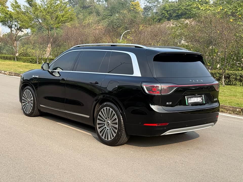 AITO Ask the world M9