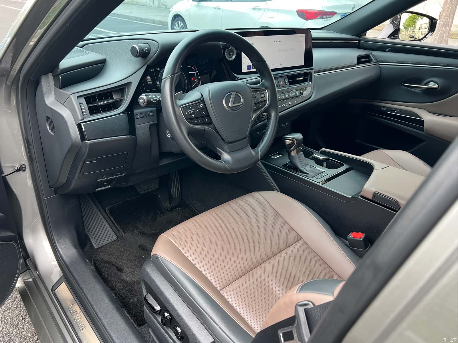 Lexus ES, 2024 6