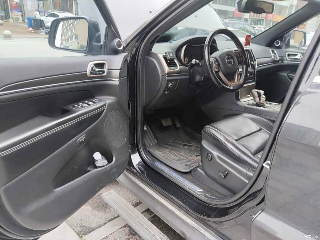 Jeep Grand Cherokee, 2017 17