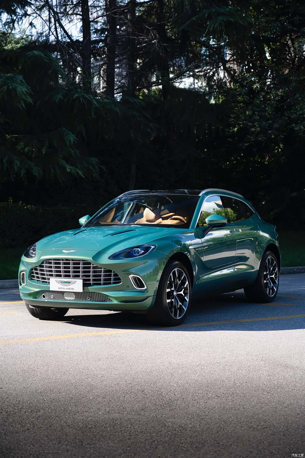 Aston Martin DBX