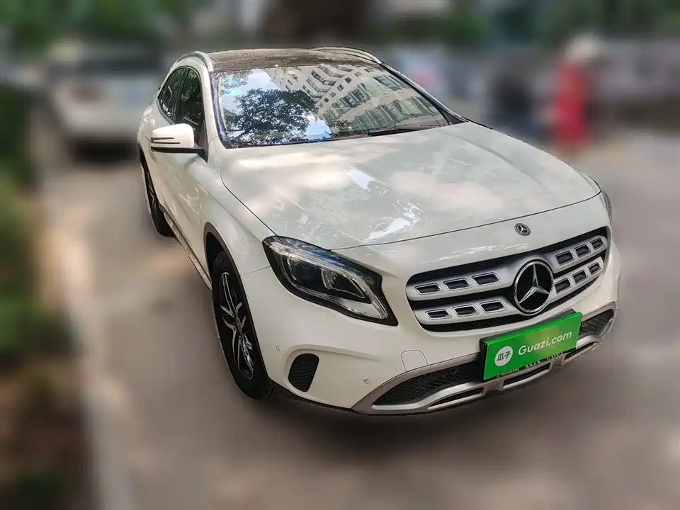 Mercedes-Benz GLA
