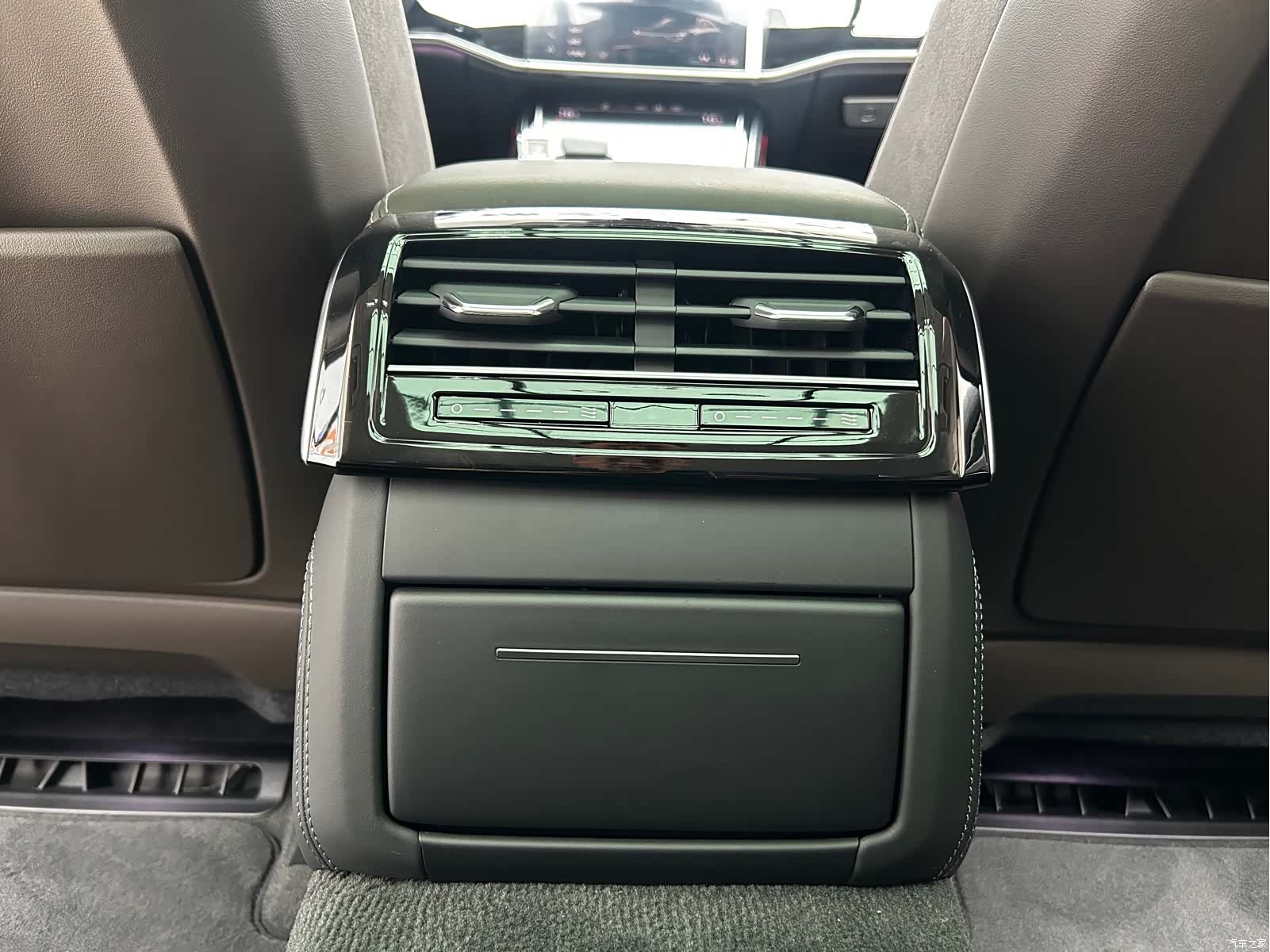 Audi A8L, 2026 20
