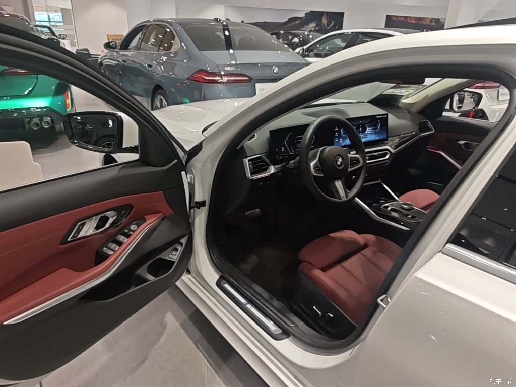 BMW 3 Series, 2025 23