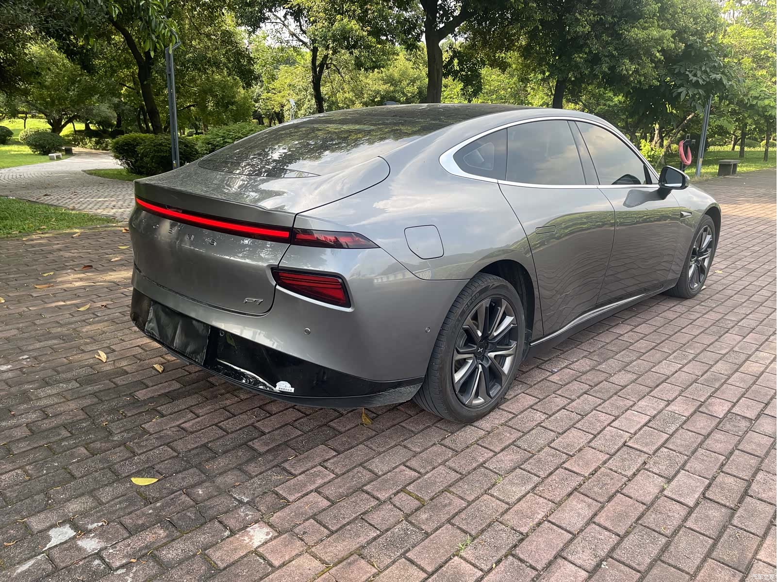 Xpeng P7, 2021 все фото