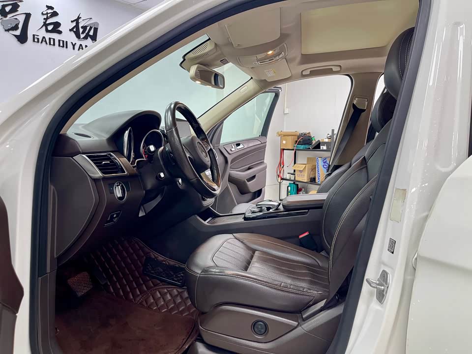 Mercedes-Benz GLE Mercedes-Benz GLE