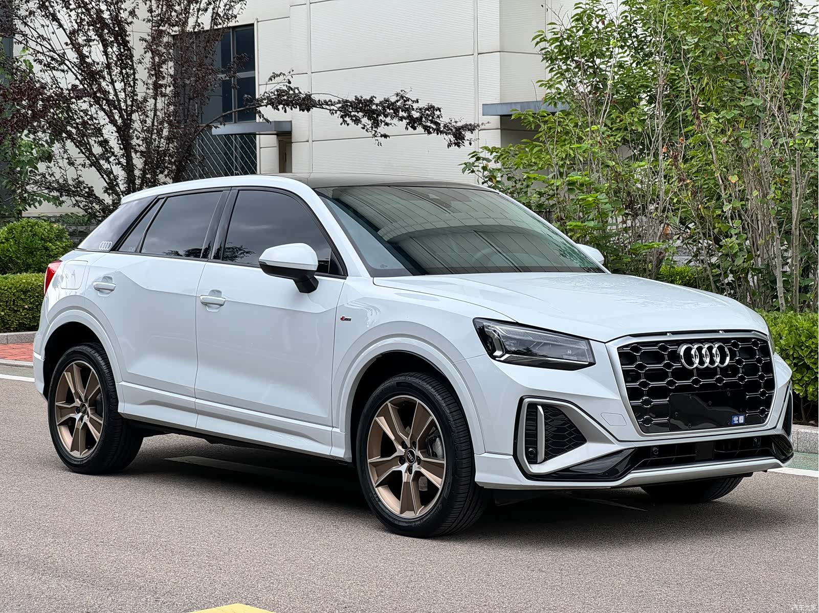 Audi Q2L, 2022 3