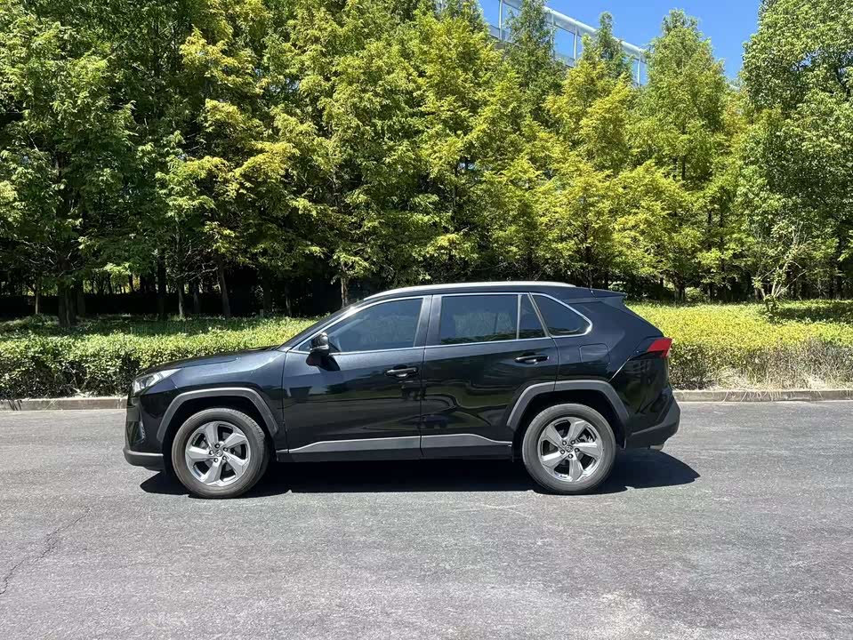 Toyota RAV4 Rongfang