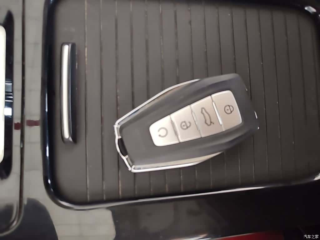 Geely Emgrand, 2020 9