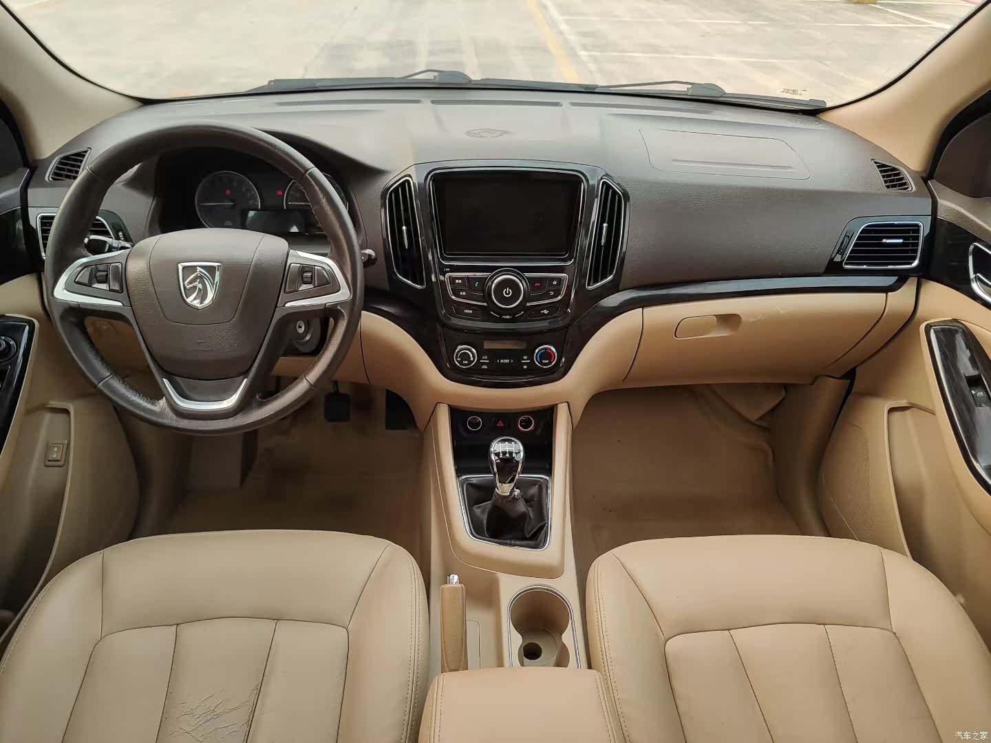 Wuling 730, 2015 6