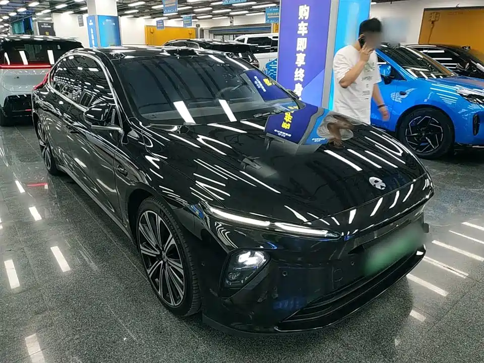 NIO ET7
