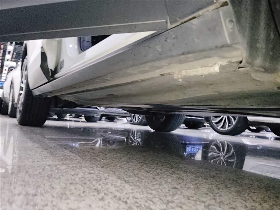 Volkswagen T-ROC exploring Songs