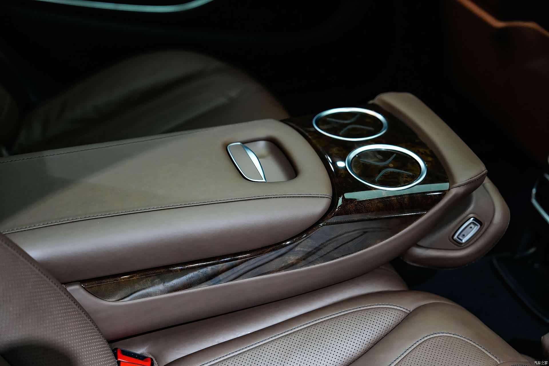Mercedes-Benz S-Class, 2015 41