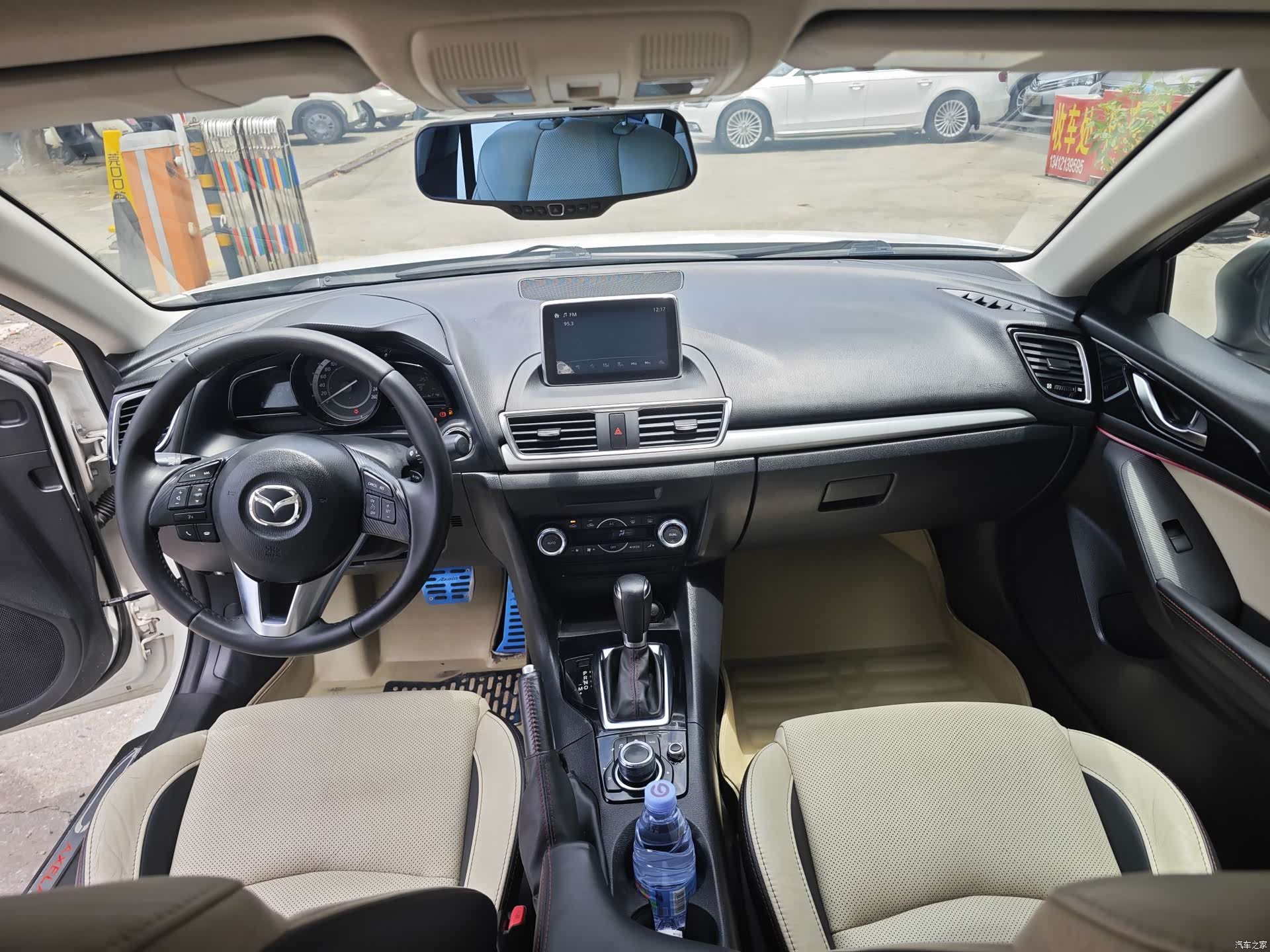 Mazda Mazda3, 2014 8