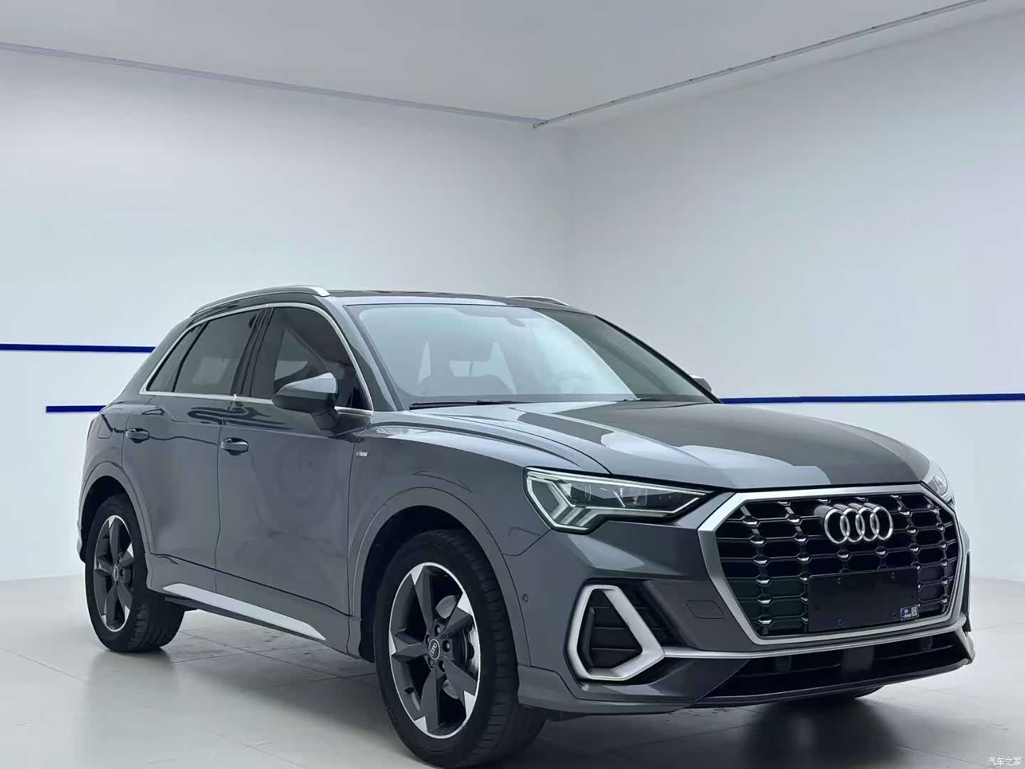 Audi Q3, 2022 3
