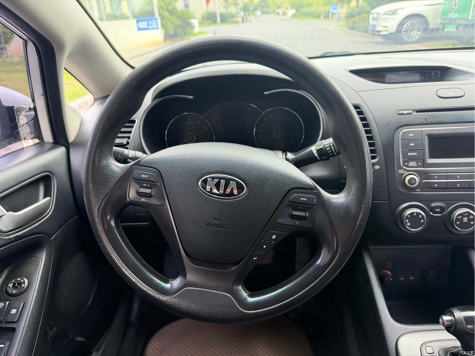 Kia K3, 2015 8